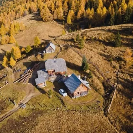 ホームステイ Almhuette Auf Der Laussnitz Alm - Auszeit In Schoener Bergidylle Auf 1836m レンヴェーク